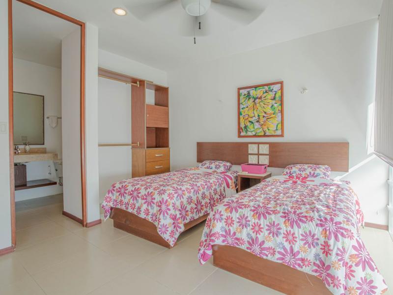 Penthouse Coral Blu